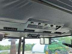 John Deere 8640 4-wheel drive tractor