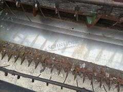 John Deere 216 16' grain head