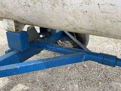 Lely wagon gear w/ 1,000 gallon anhydrous tank