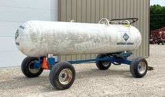 Lely wagon gear w/ 1,000 gallon anhydrous tank