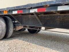 2009 PJ 30' flatbed gooseneck trailer