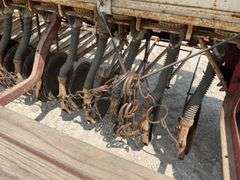 International 10 9' grain drill