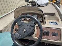 2000 Fisher 17 Dominator aluminum fishing boat