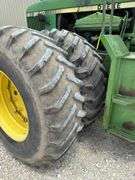John Deere 8640 4-wheel drive tractor