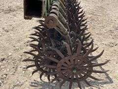 John Deere 7' 3-point rotary hoe
