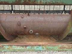 John Deere 216 16' grain head