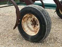 Oliver 466 9' chisel plow