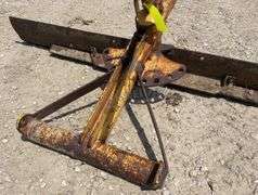 Danuser 8' 3-point grader blade, missing top link bracket