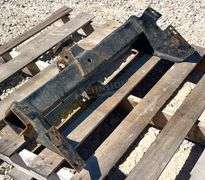 2" V5 receiver hitch off of 1999 GM K series truck
