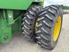 John Deere 9500 4x4 combine