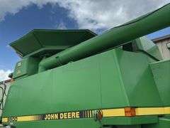 John Deere 9500 4x4 combine