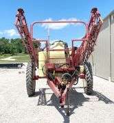 Hardi Commander 1,200 gallon sprayer