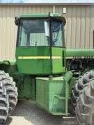 John Deere 8640 4-wheel drive tractor