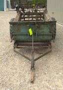 Ground drive manure spreader w/ steel floor