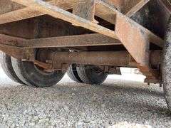 2009 PJ 30' flatbed gooseneck trailer