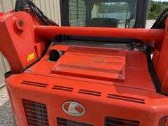 Kubota SVL75-2 skid steer loader