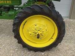 John Deere H tractor