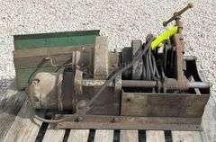 Toledo 999 pipe threader w/ dies, 110 volts