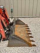 Kubota SVL75-2 skid steer loader