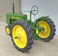 John Deere H tractor