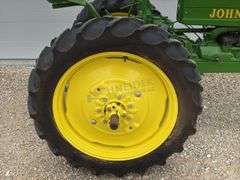 John Deere H tractor