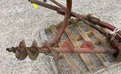 3-point post hole digger w/ 9" auger
