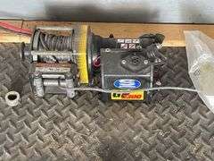 2004 Haulmark 40' enclosed car trailer