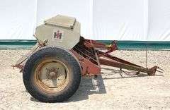 International 10 9' grain drill