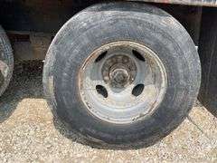 2009 PJ 30' flatbed gooseneck trailer