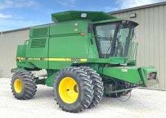 John Deere 9500 4x4 combine