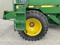 John Deere 9500 4x4 combine