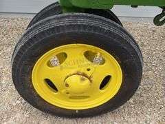 John Deere H tractor