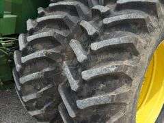 John Deere 8640 4-wheel drive tractor