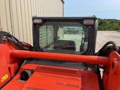 Kubota SVL75-2 skid steer loader