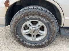 2004 Ford Explorer XLT 4x4 SUV
