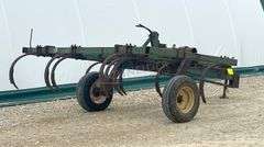 Oliver 466 9' chisel plow