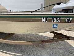 2000 Fisher 17 Dominator aluminum fishing boat