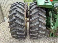 John Deere 8640 4-wheel drive tractor