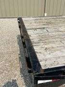 2009 PJ 30' flatbed gooseneck trailer