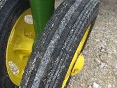 John Deere H tractor