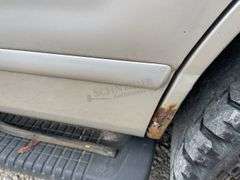 2004 Ford Explorer XLT 4x4 SUV