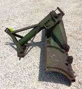 John Deere 6' 3-point grader blade