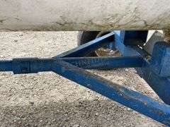 Lely wagon gear w/ 1,000 gallon anhydrous tank