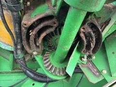 John Deere 9500 4x4 combine