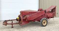 New Holland 273 square hay baler