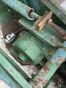 John Deere 216 16' grain head