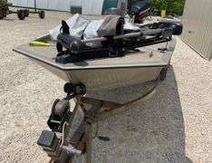 2000 Fisher 17 Dominator aluminum fishing boat