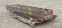 22 steel t-posts and 2-wooden step ladders