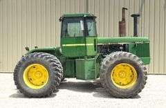 John Deere 8640 4-wheel drive tractor