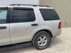 2004 Ford Explorer XLT 4x4 SUV